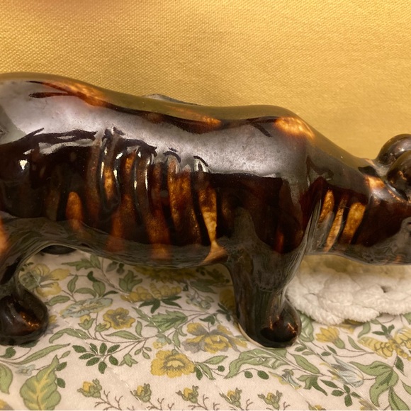 Rhino Lover? Treacle Glaze Rhinoceros Yellow Ceramic Figurine Hand Crafted - Picture 4 of 8